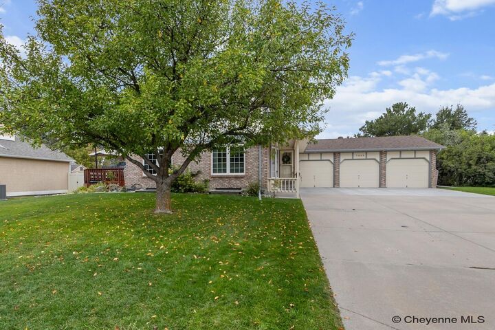 Property Photo: 7220 Bridle Dr WY 82009