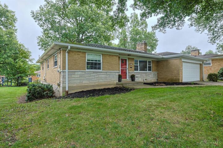 Property Photo:  5928 Thornhill Avenue  OH 45224 