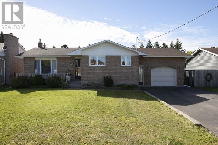 Property Photo: 403 Sydenham Rd ON P6C 2X8