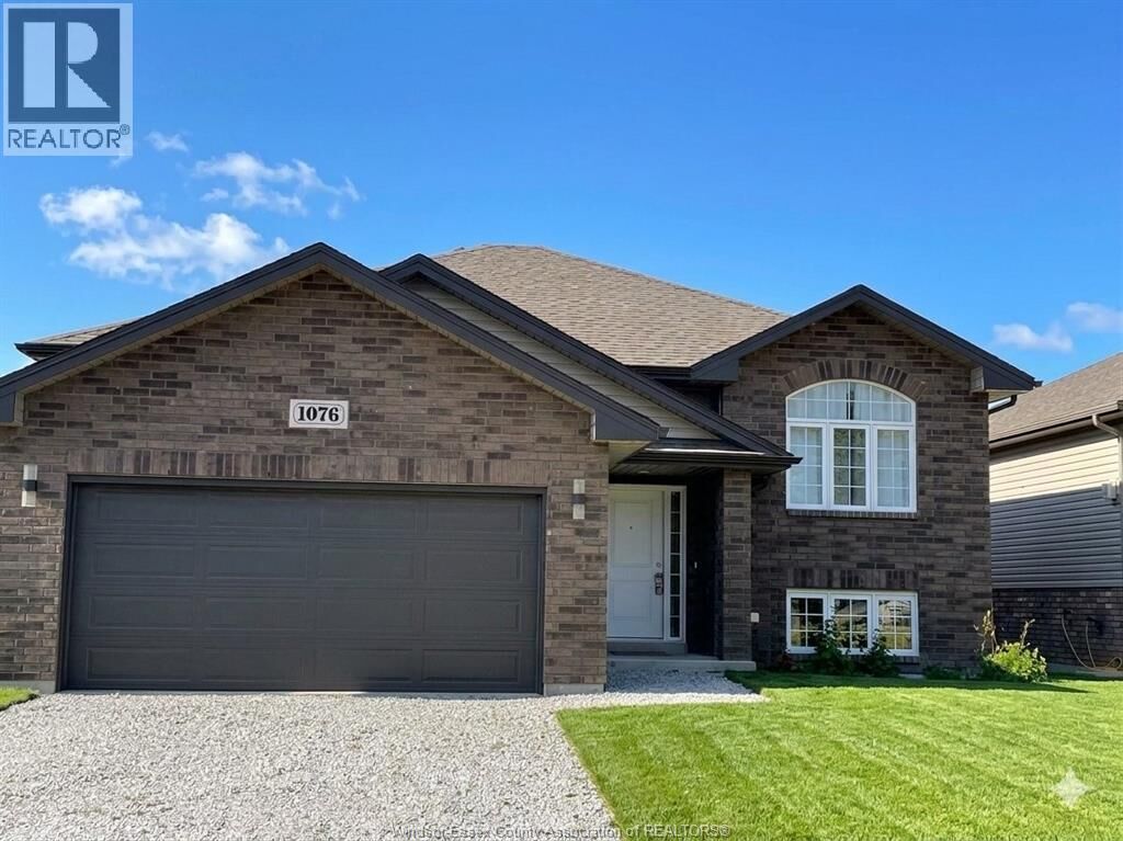 Property Photo:  1076 Lublin Avenue Lower  ON N8P 0E5 