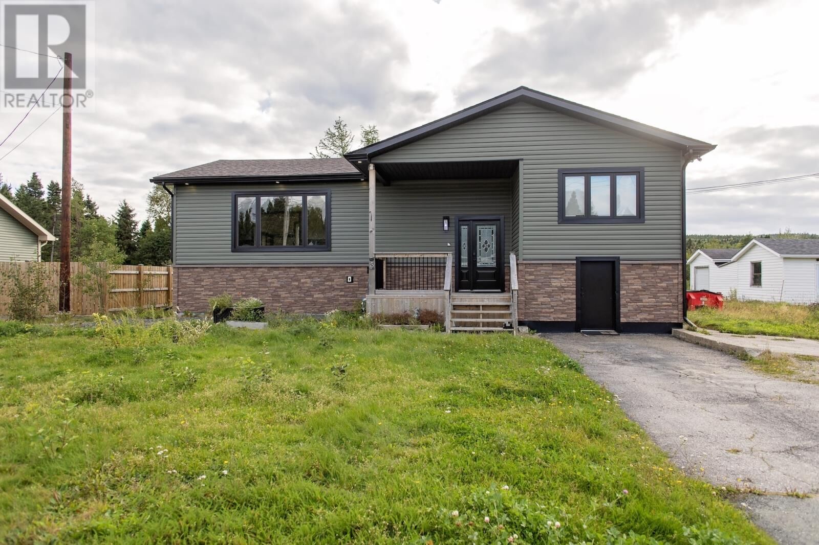 Property Photo:  6 Cabot Road  NL A0G 1T0 