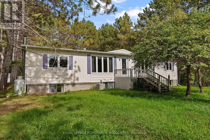 Property Photo:  2726 Round Lake Road  ON K0J 2J0 