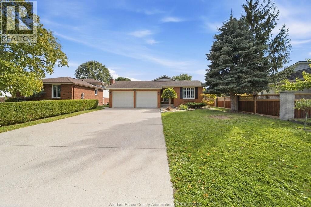 Property Photo:  12091 Oliver  ON N8N 3G8 