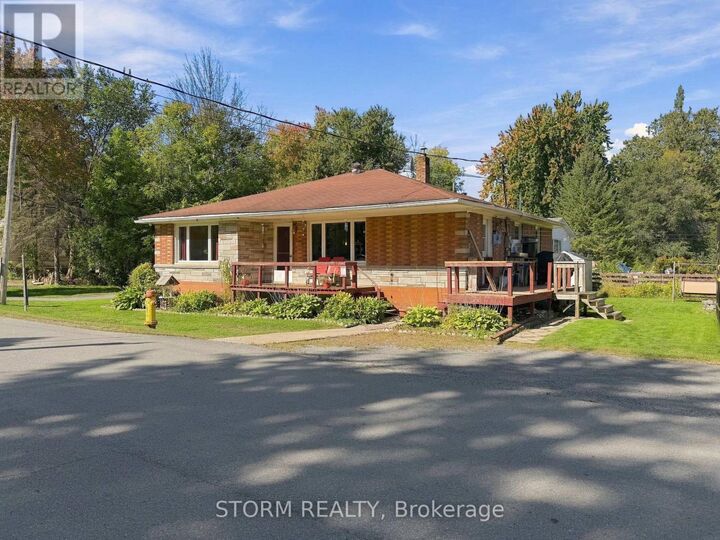 Property Photo:  37 Oak Street  ON K0C 1N0 