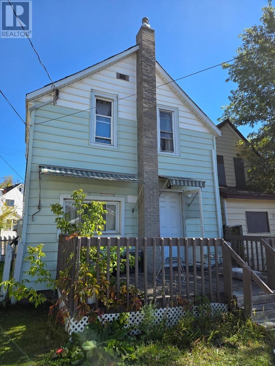 Property Photo: 91 Wellington St ON P6A 1H6