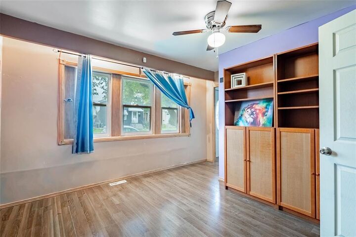 Photo de la propriété:  1421 Pacific Avenue West  MB R3E 1H1 