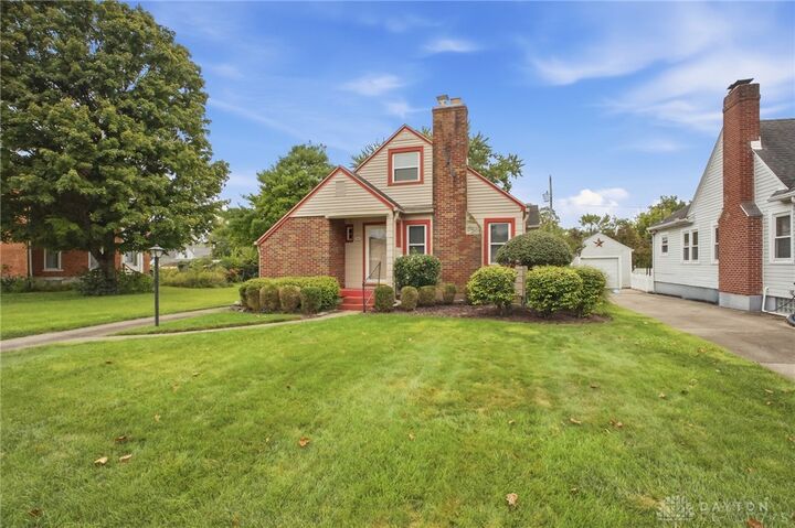 Property Photo: 1034 Croyden Drive OH 45420
