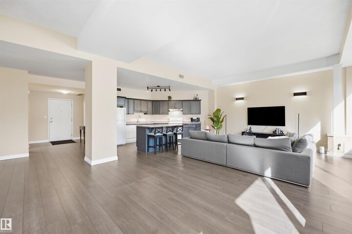 Property Photo:  10106 105 Street NW 302  AB T5J 5E7 