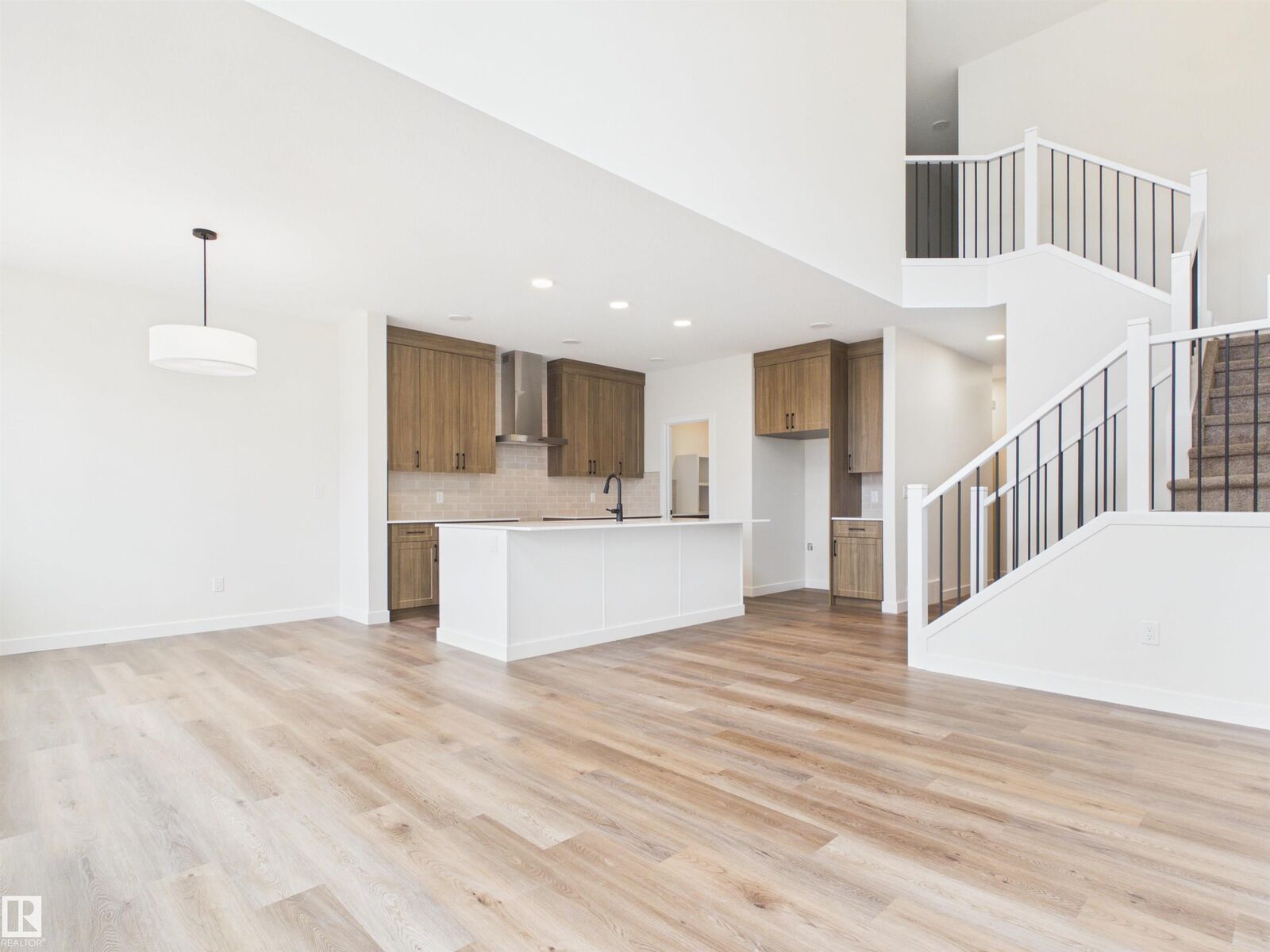 Property Photo:  149 Ficus Way  AB T8L 1X8 