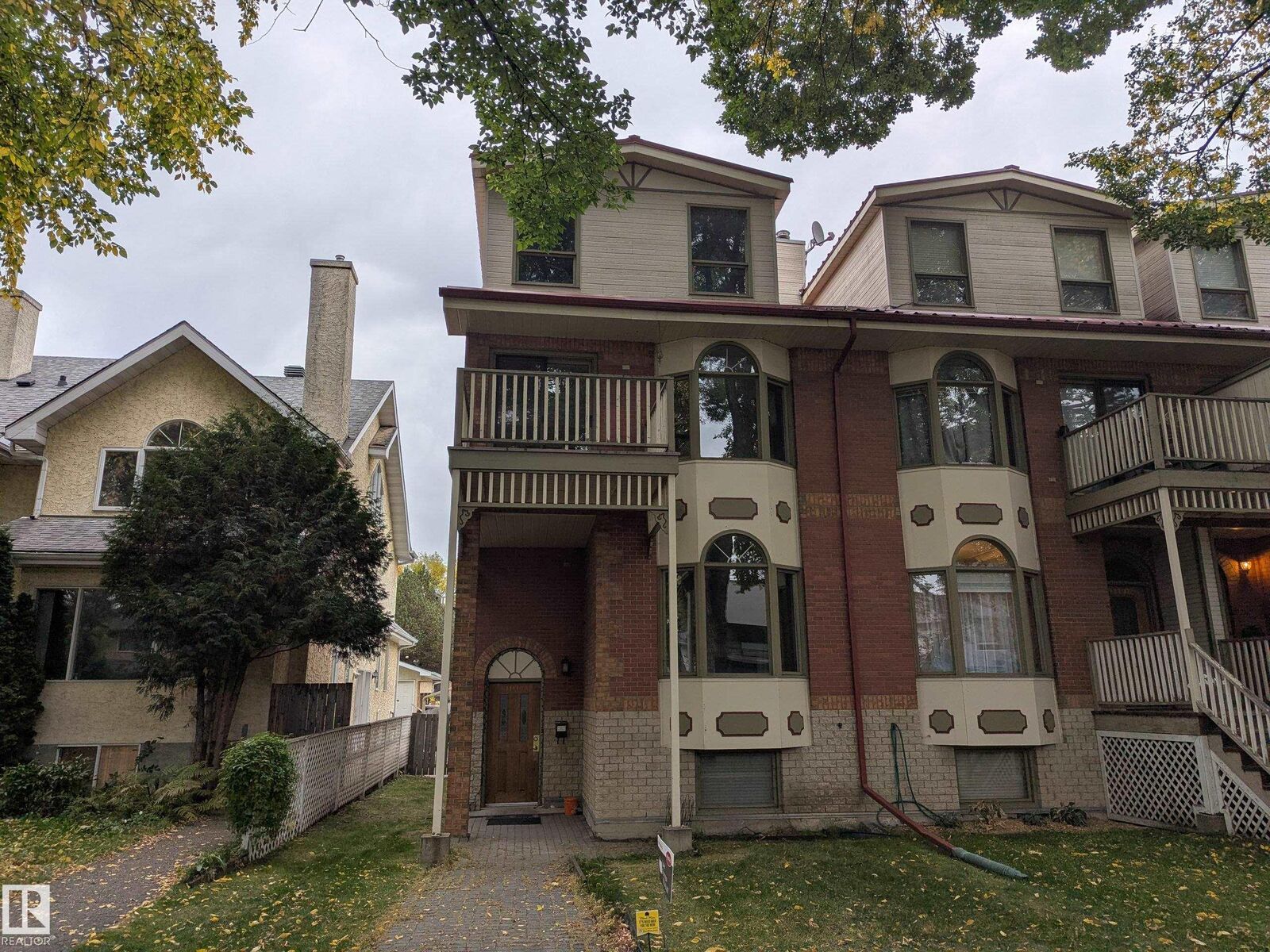 Property Photo:  11110 University Avenue NW  AB T6G 1Y6 