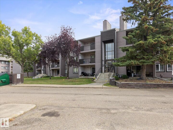 Property Photo: 55 Akins Drive 301 AB T8N 3M6