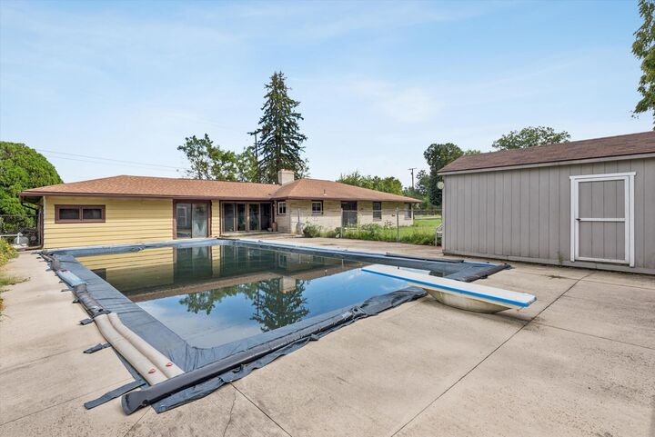Property Photo:  180 S Mineral Springs Road  IN 46304 