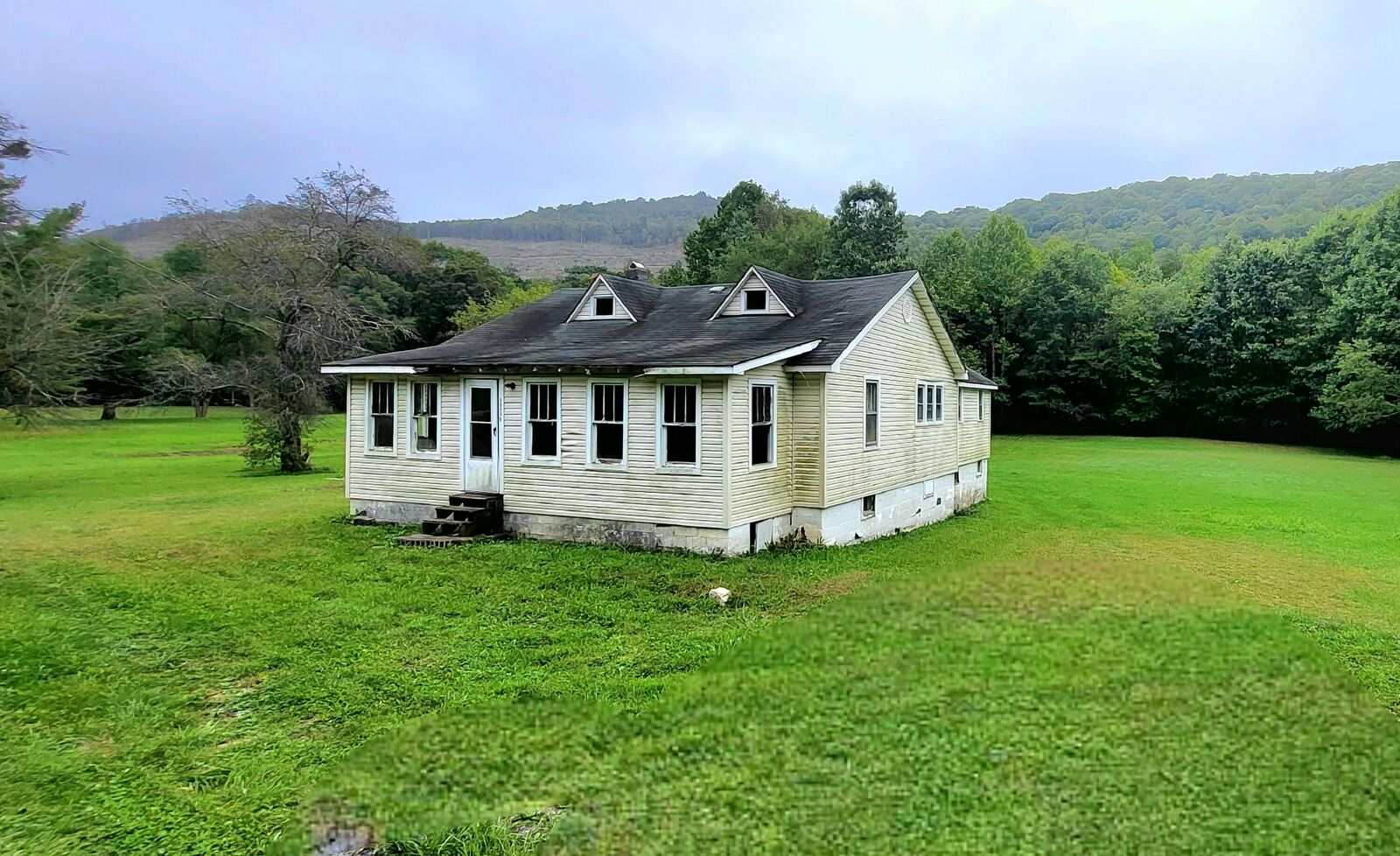 Property Photo:  6095 W Midland Trl  WV 25958 