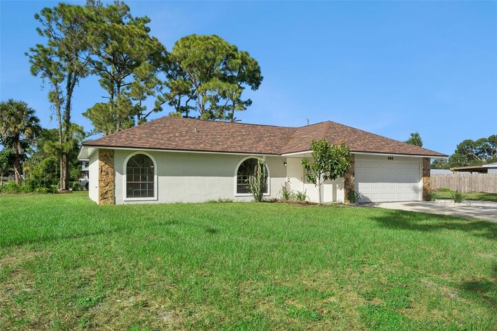 Property Photo: 664 25th Street SW FL 32962