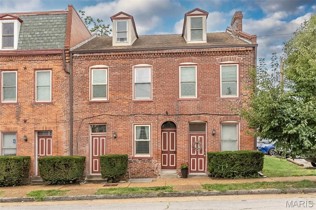 Property Photo:  708 Soulard Street 708A  MO 63104 