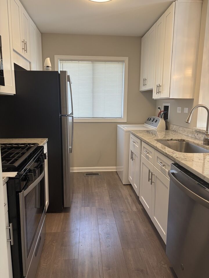 Property Photo:  29W603 Winchester Circle N 4  IL 60555 
