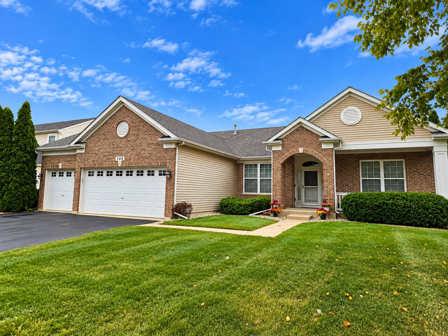 Property Photo:  308 Timbalier Street  IL 60560 