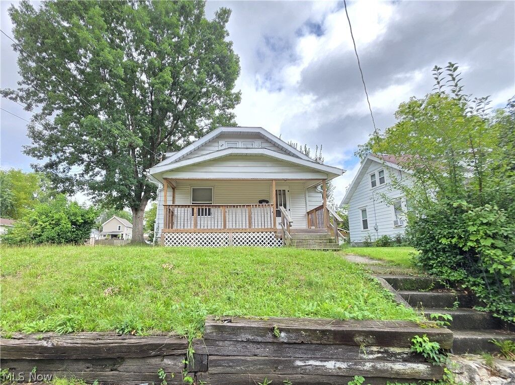 Property Photo:  1339 Vane Avenue  OH 44310 