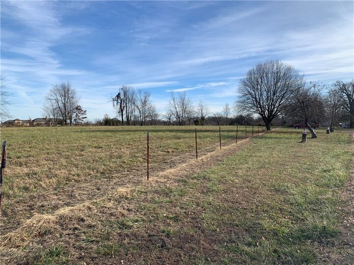 Property Photo:  891 & 987 Elk Road  AR 72713 