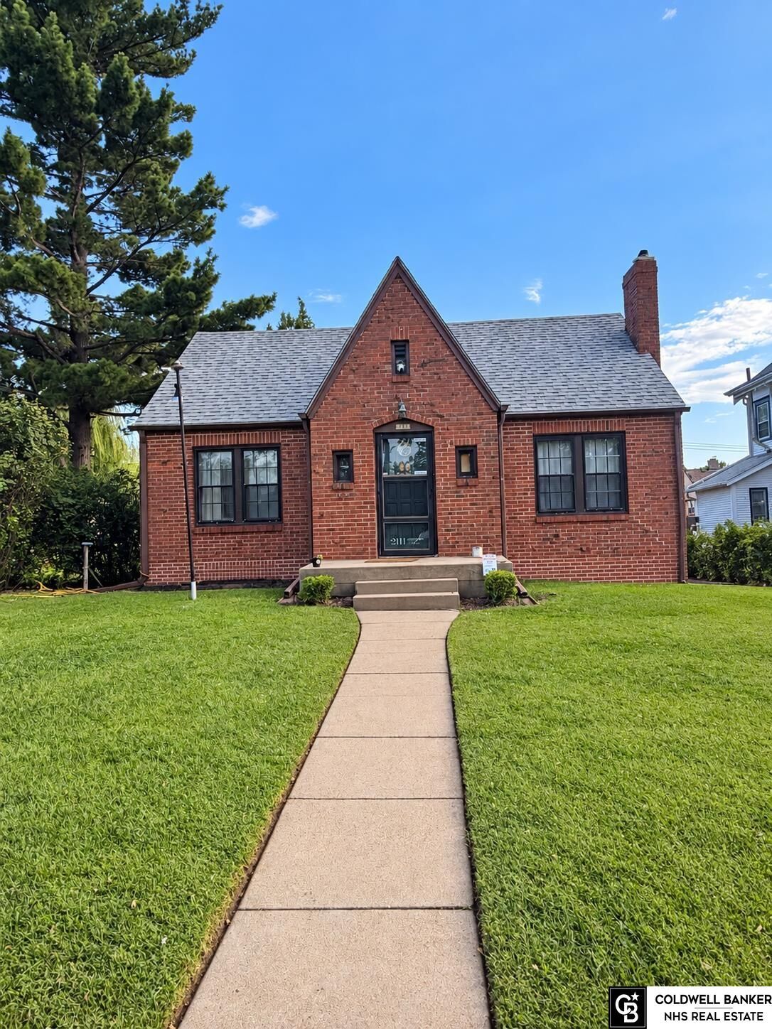 Property Photo: 2111 Harwood Street NE 68502