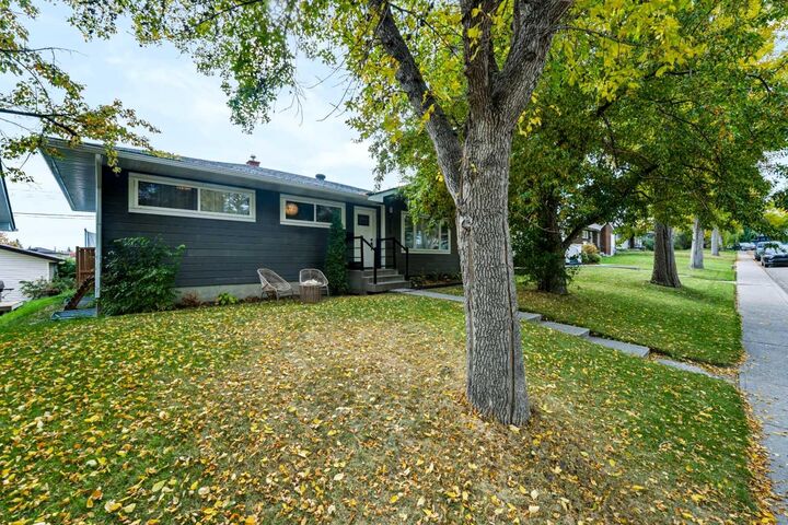 Property Photo:  115 Flavelle Road SE  AB T2H 1E8 