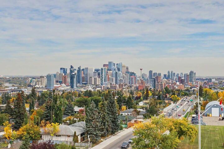 Property Photo:  2505 17 Avenue SW 708  AB T3E 7V3 