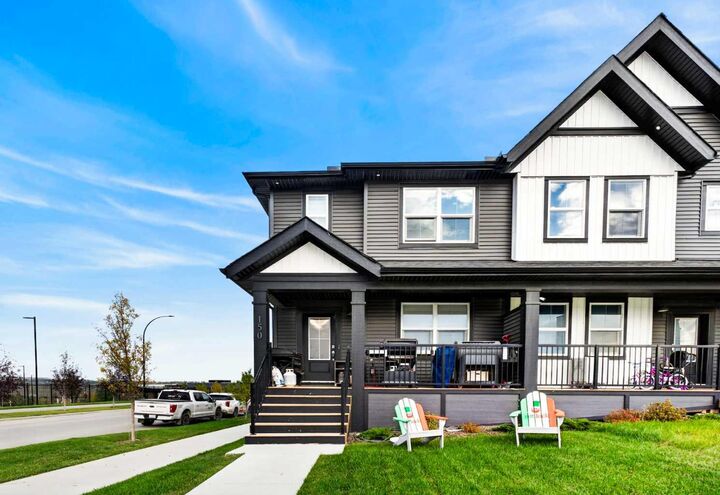 Property Photo:  150 Edith Green NW  AB T3R 2B5 