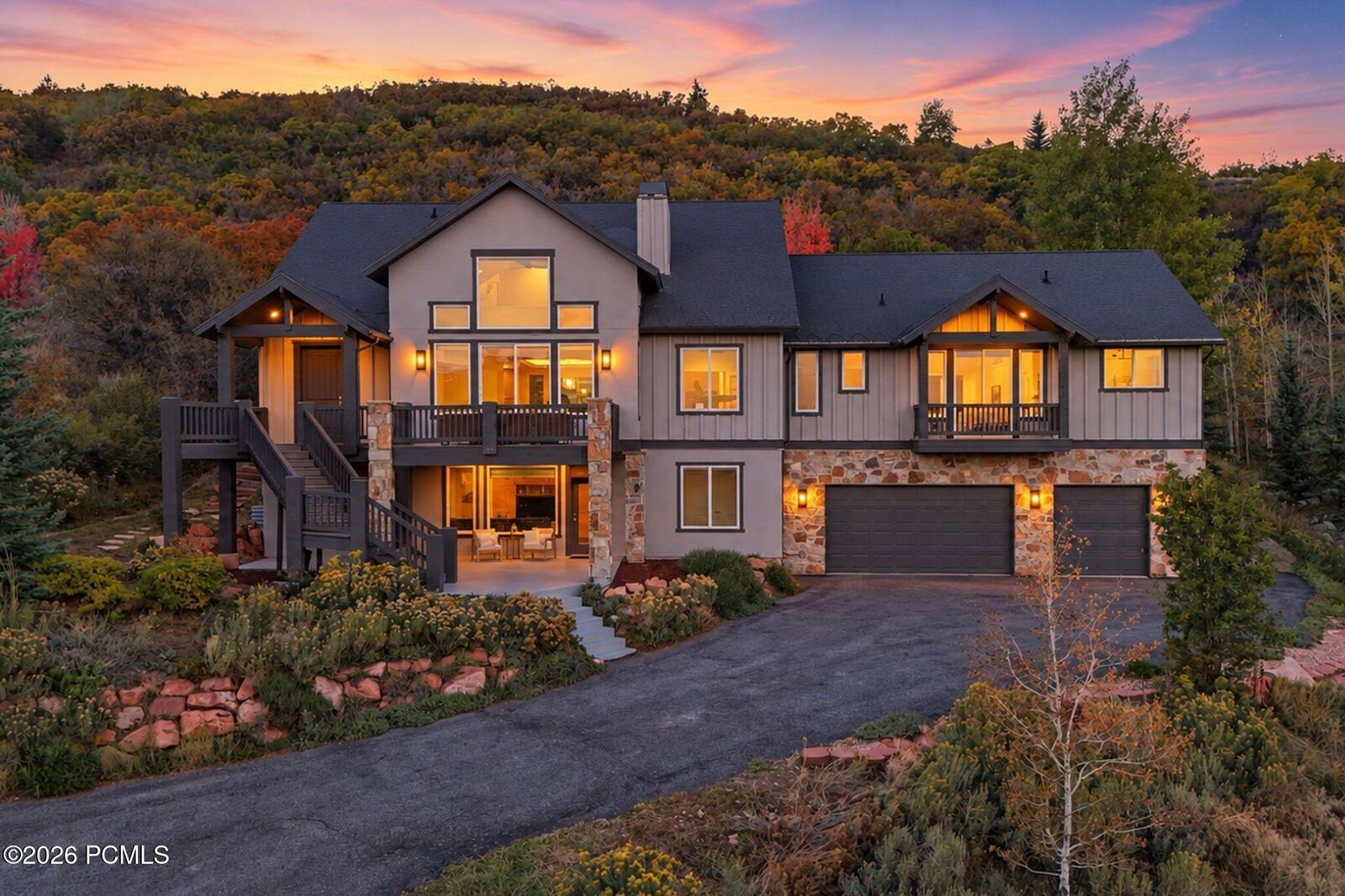 Property Photo: 8931 Northcove Drive UT 84098