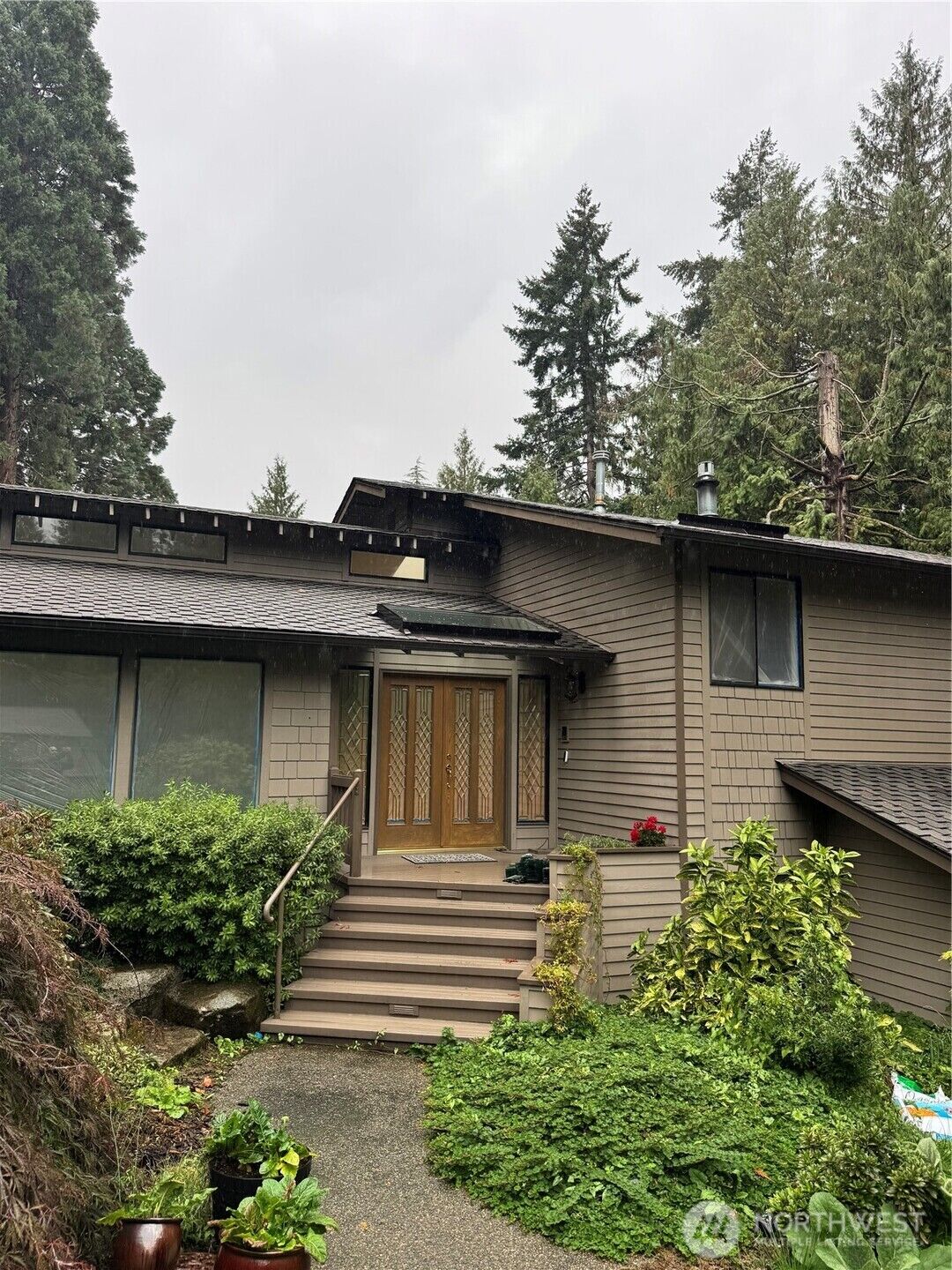 Property Photo:  2225  185th Place NE  WA 98052 