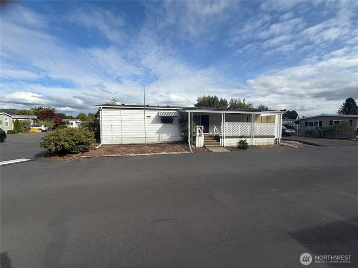 Property Photo: 1965 Westside Highway 117 WA 98626