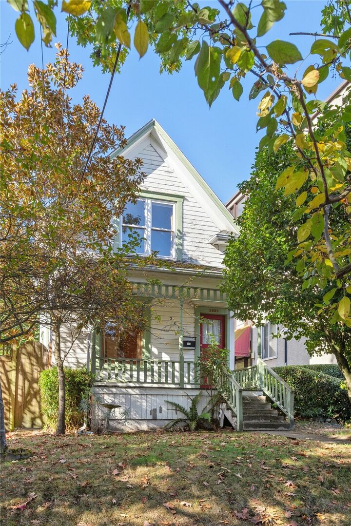 Property Photo:  3633  Whitman Avenue N  WA 98103 