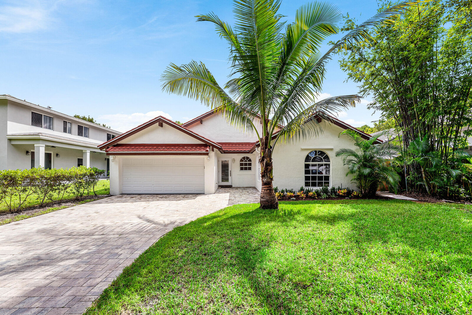 Property Photo:  3145 W Quayside Drive  FL 33026 