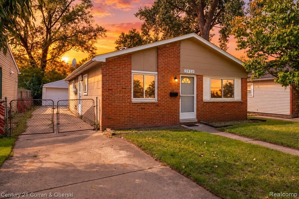 Property Photo: 5938 Glenis Street MI 48180