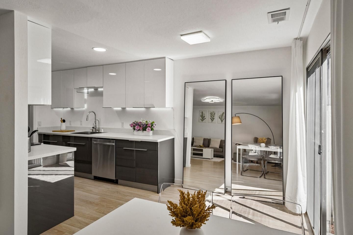 Property Photo: 255 South Rengstorff Avenue 139 CA 94040
