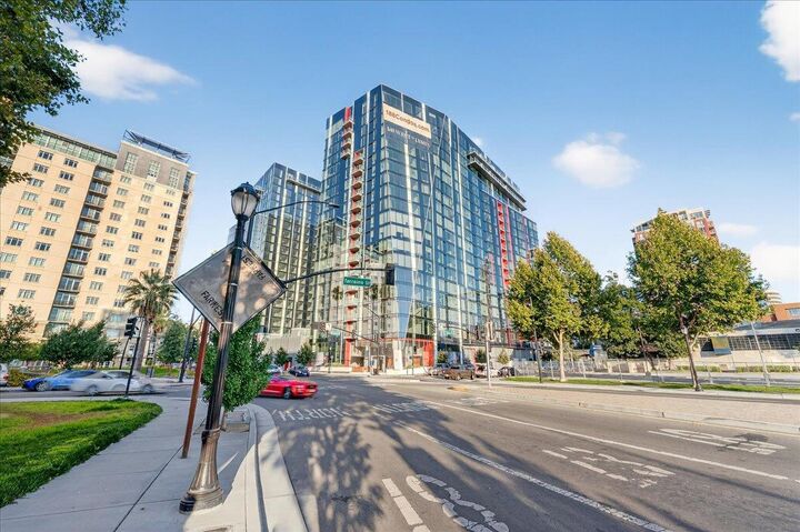 Property Photo:  188 West Saint James Street 11101  CA 95110 