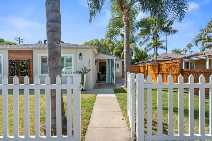 Property Photo:  1909 S Freeman Street  CA 92054 