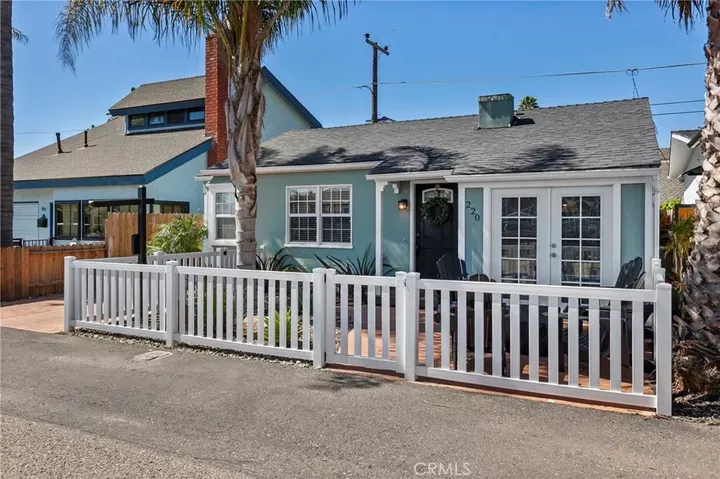 Property Photo:  220 Capistrano Avenue  CA 93449 