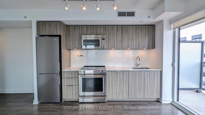Property Photo:  30 Samuel Wood Way 1908  ON M9B 0C9 