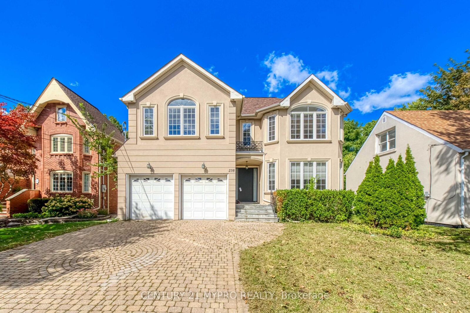 Property Photo: 238 Poyntz Avenue ON M2N 1J7