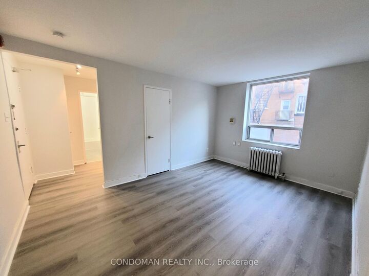 Property Photo:  852 Broadview Avenue 105  ON M4K 2R1 