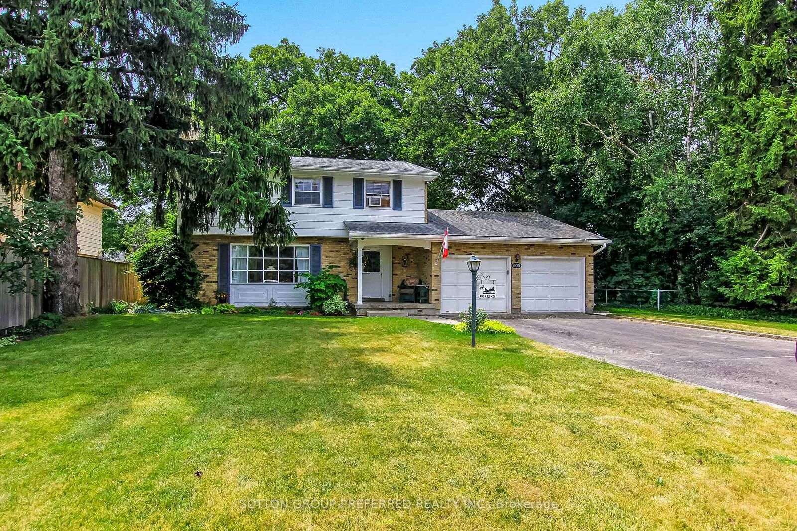 Property Photo:  603 Commissioners Road E  ON N6C 2T9 