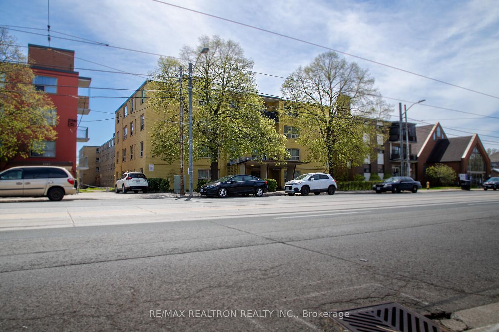Property Photo:  2369 Lake Shore Boulevard W 111  ON M8V 1C2 