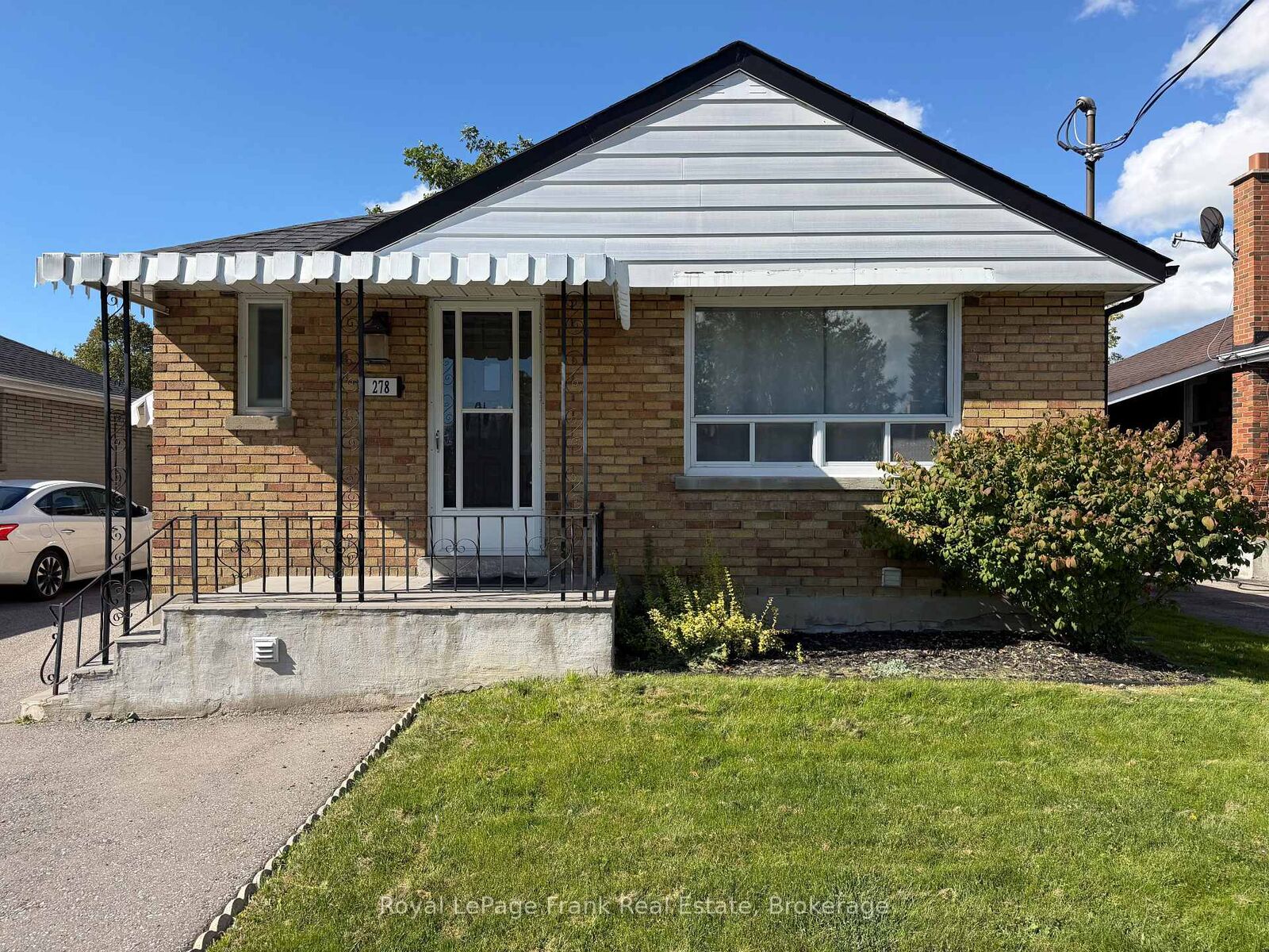 Property Photo:  278 Lasalle Avenue Bsmt  ON L1H 5Y6 