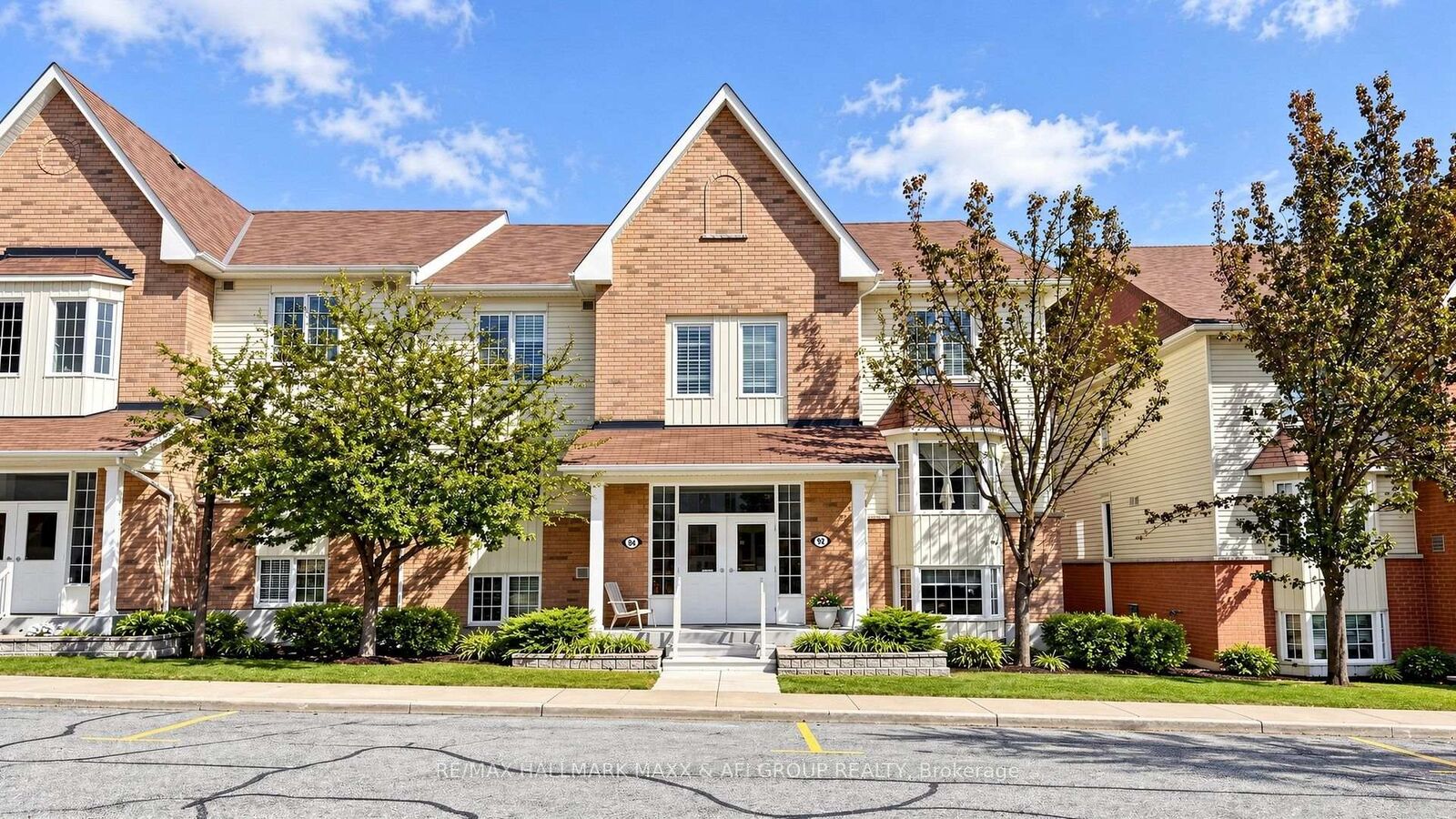 Property Photo: 92 Petra Way 2 ON L1R 0A3