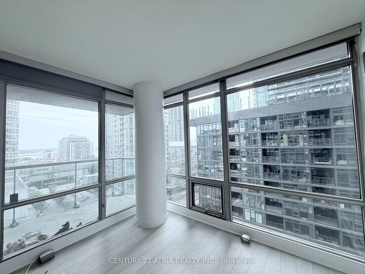 Property Photo:  81 Navy Wharf Court 1106  ON M5V 3S2 