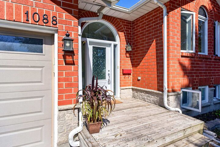 Property Photo:  1088 Acadia Drive  ON K7M 8V7 
