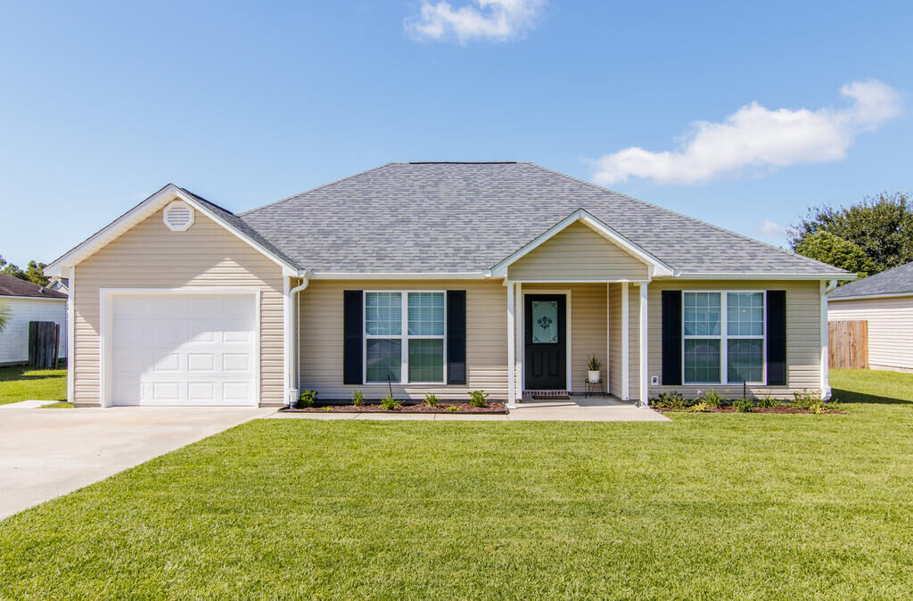 Property Photo: 826 Kristen Ln GA 31632