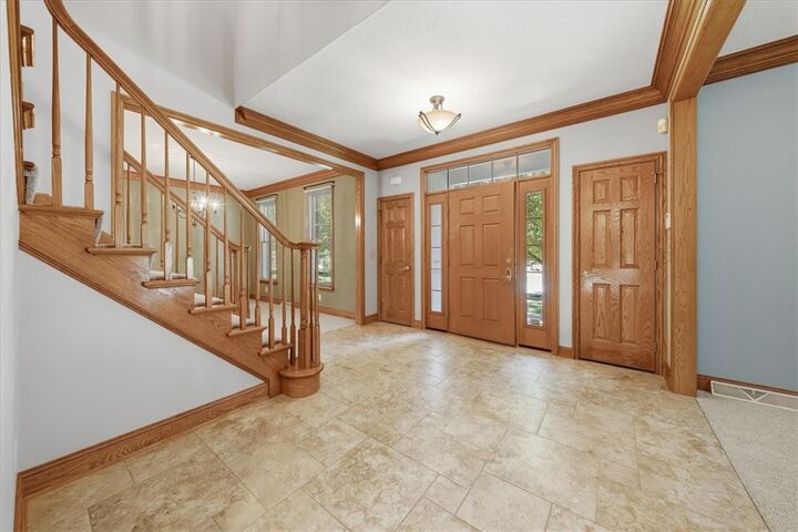 Property Photo: 706 Audubon Dr PA 16046