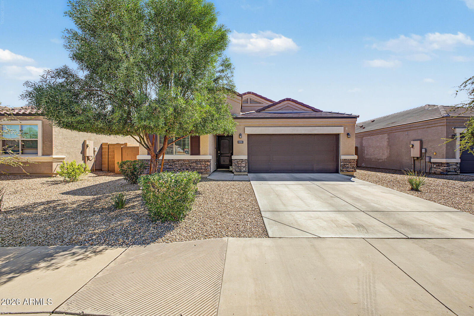 Property Photo:  1235 E Thomas Drive  AZ 85122 