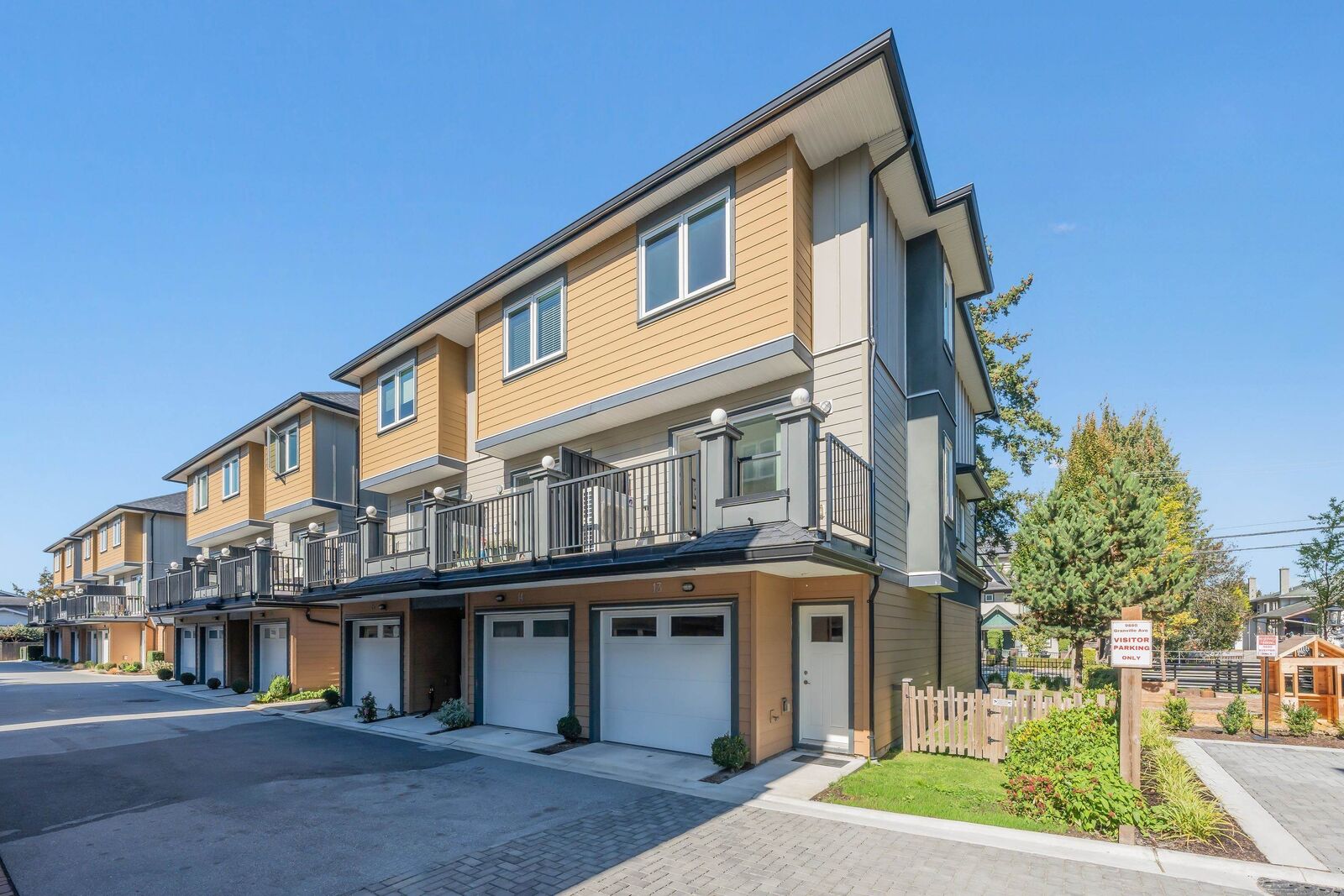 Property Photo:  9800 Granville Avenue 13  BC V6Y 1R3 